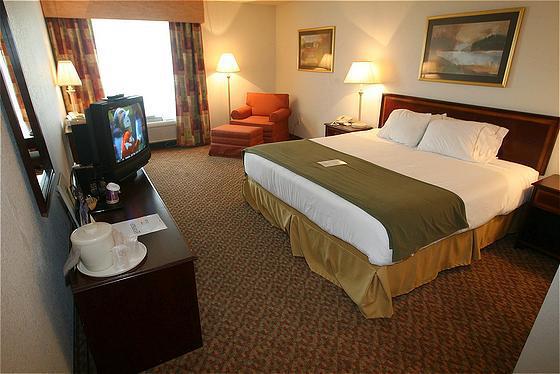 Holiday Inn Express & Suites - Worthington By Ihg Quarto foto